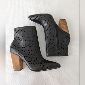 Carlos by Carlos Santana Womens CARLOS Closed Toe Ankle Boots, Black, Size 5.5.